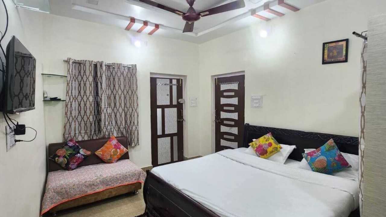 Photo of Bedroom in Mount Abu