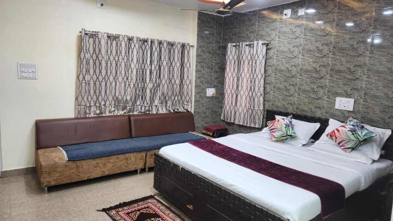 Photo of Bedroom in Mount Abu