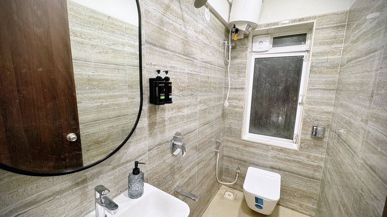 Photo of Bathroom in Santacruz