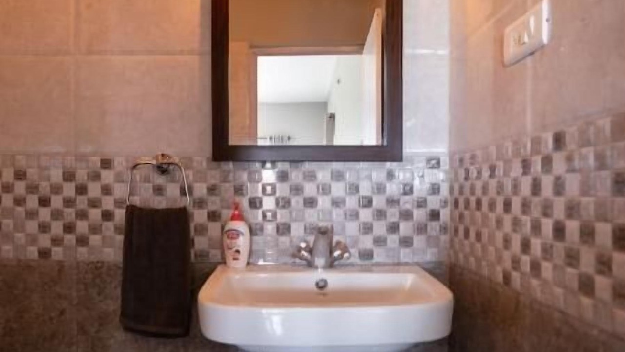 Photo of Bathroom in Ooty