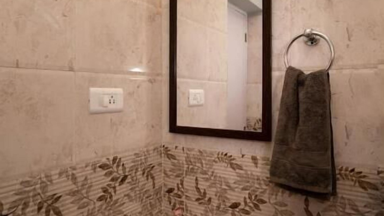 Photo of Bathroom in Ooty