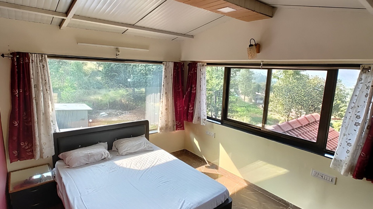 Photo of Bedroom in Panchgani