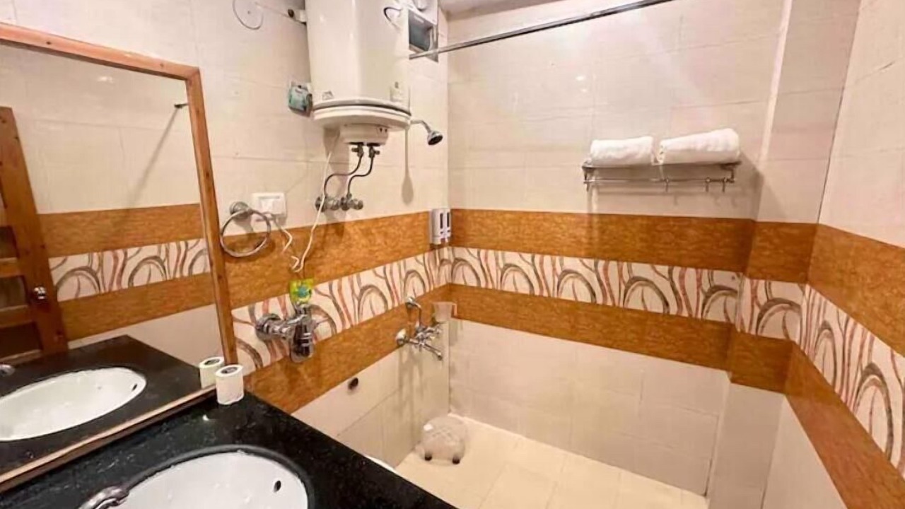 Photo of Bathroom in Aleo