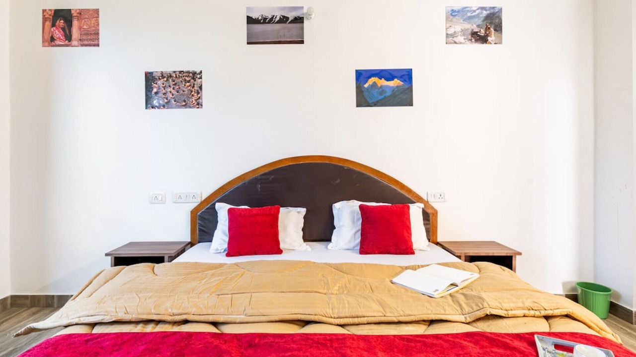Photo of Bedroom in Naddi