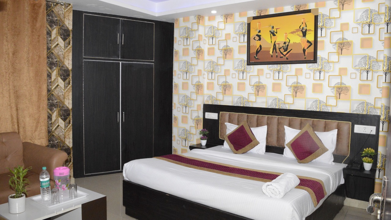 Photo of Bedroom in Mahipalpur