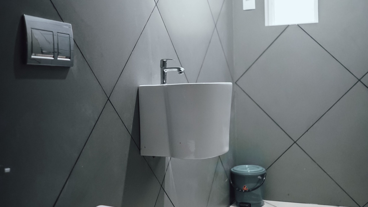 Photo of Bathroom in Kedavur
