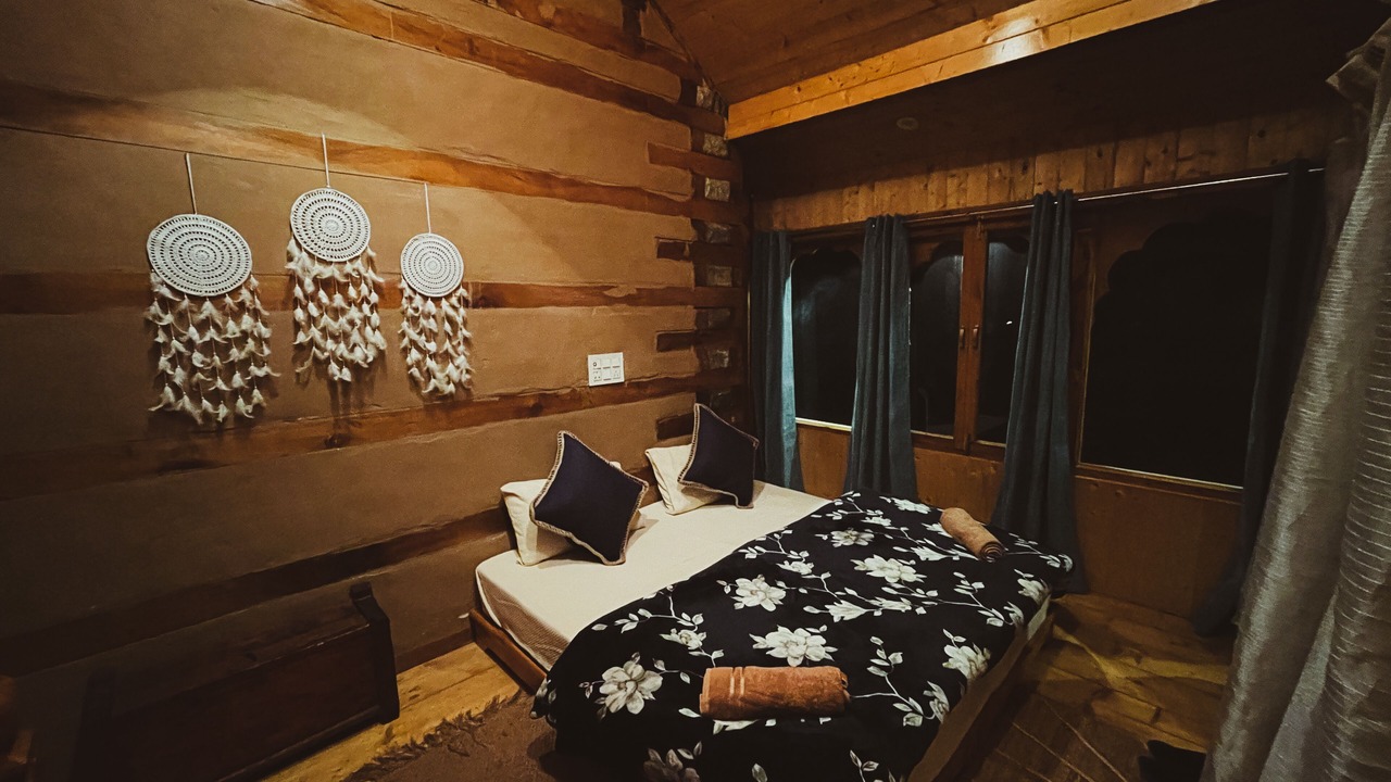 Photo of Bedroom in Manali