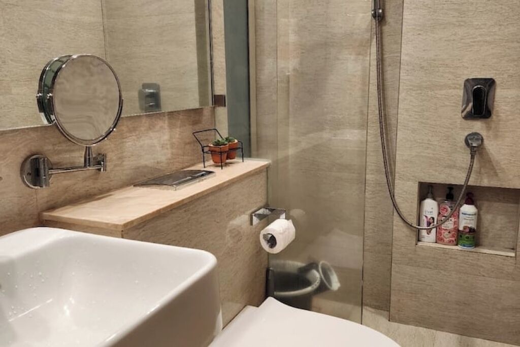 Photo of Bathroom in Hiranandani Gardens