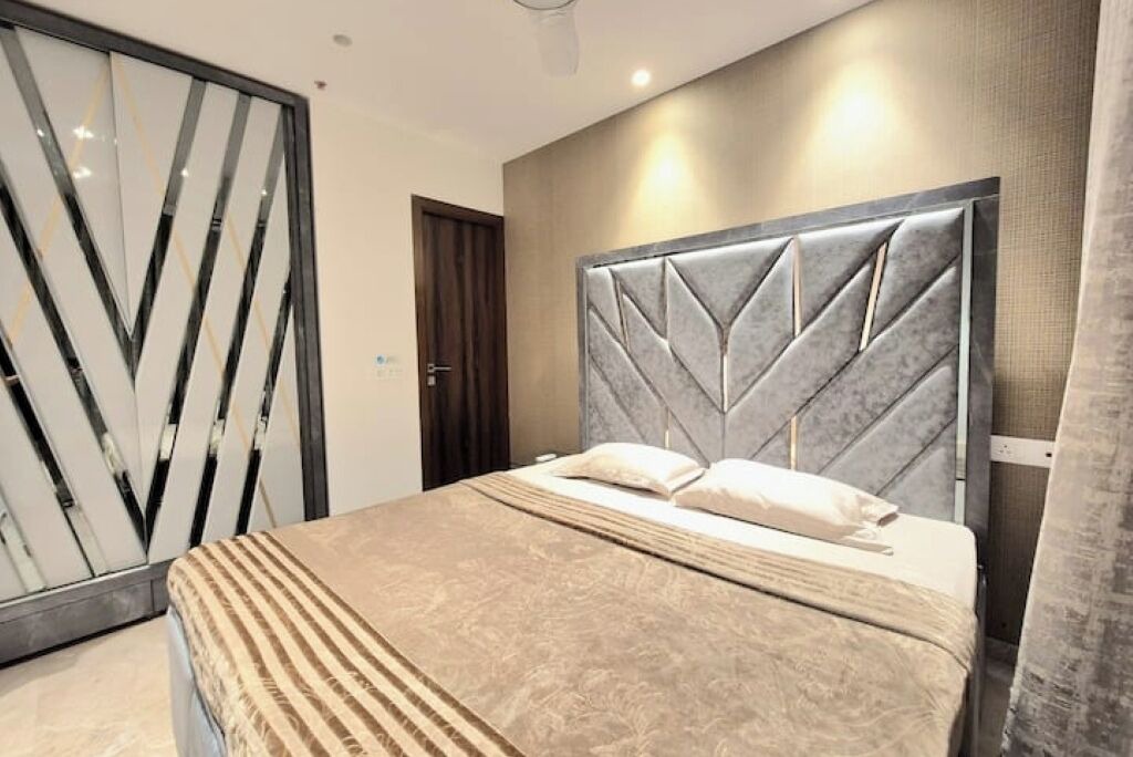 Photo of Bedroom in Hiranandani Gardens