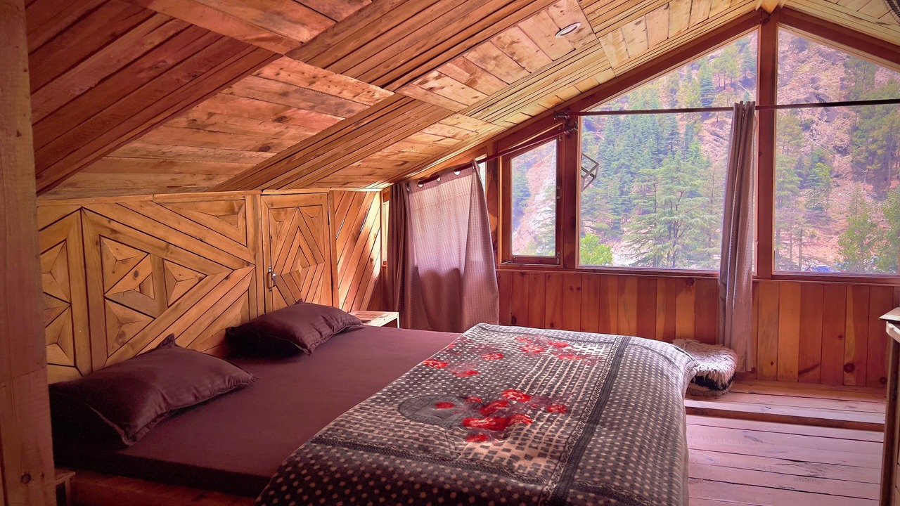 Photo of Bedroom in Kasol