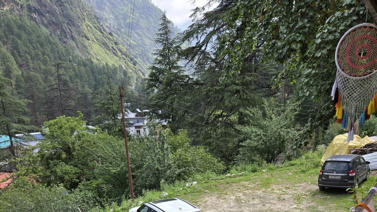 Photo of Bedroom in Kasol