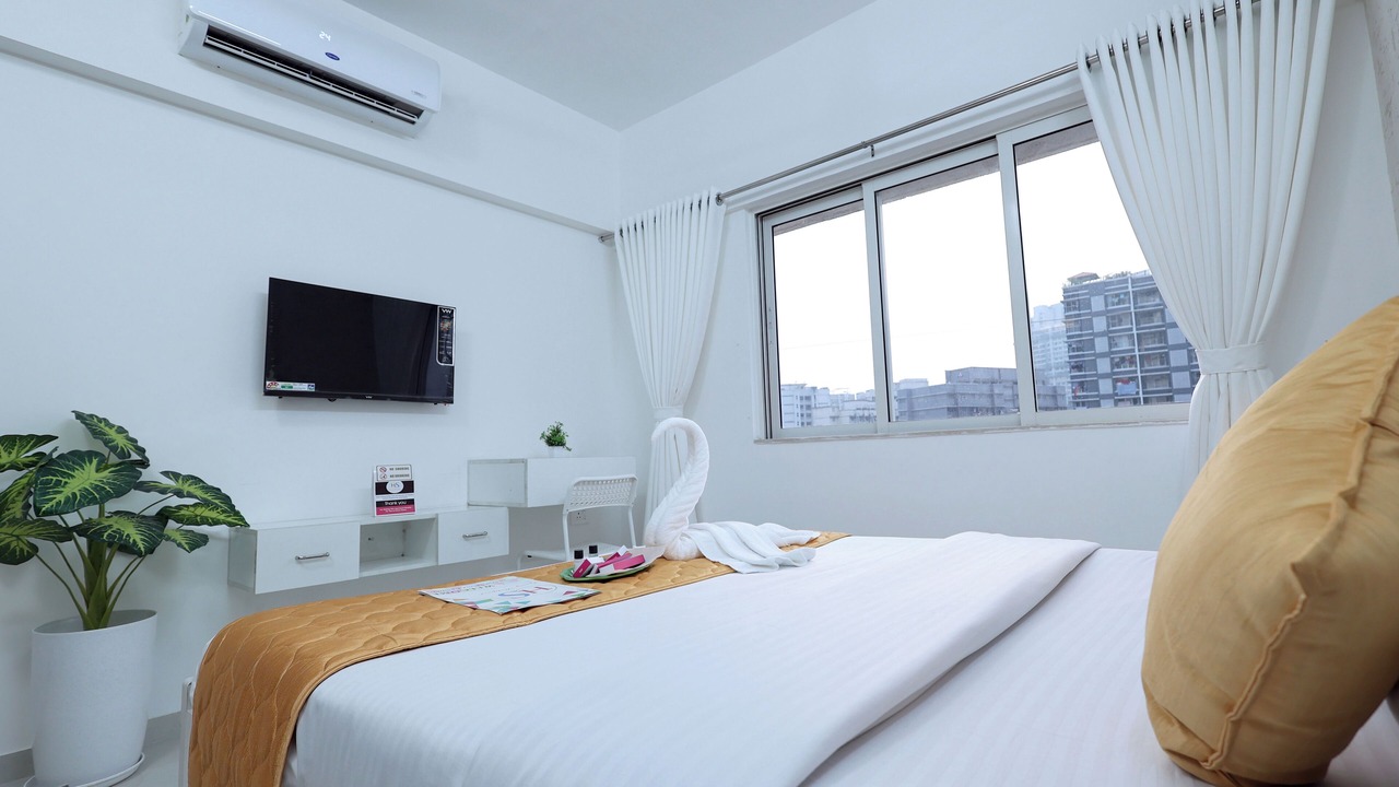 Photo of Bedroom in Malad East