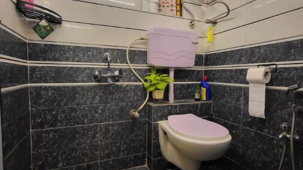 Photo of Bathroom in Bandra West