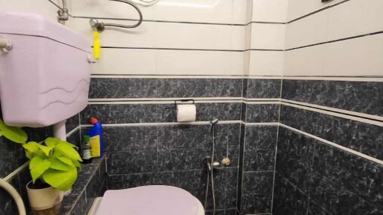 Photo of Bathroom in Bandra West