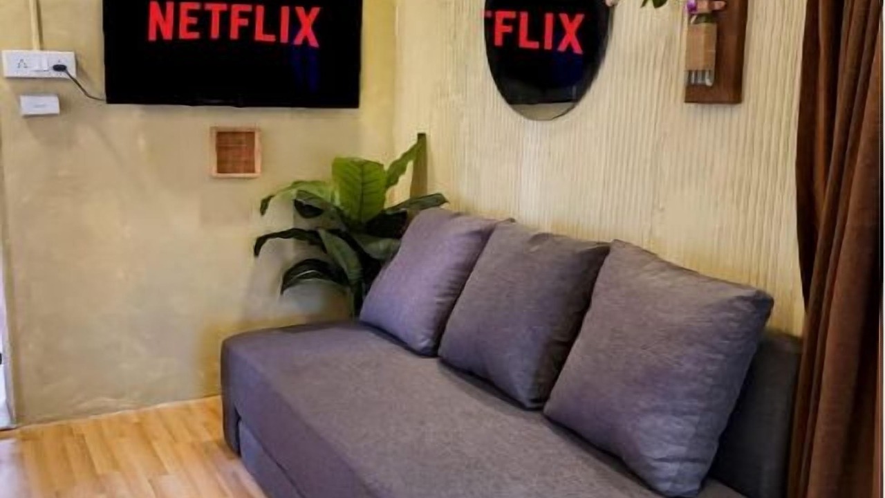 Photo of Livingroom in Pali Hill