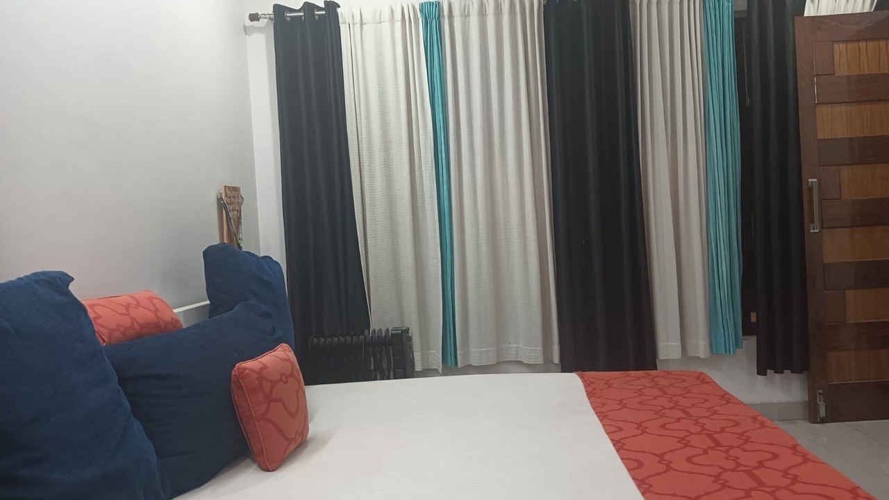 Photo of Bedroom in Jwalamukhi