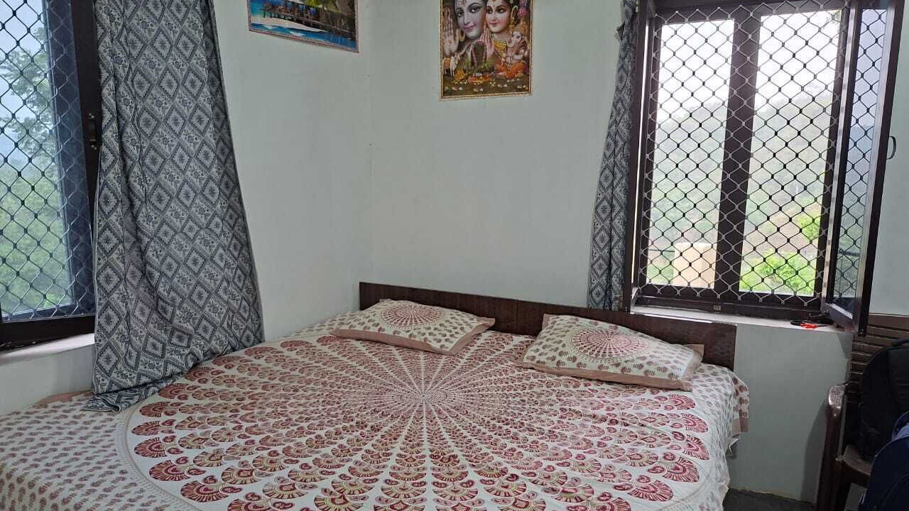 Photo of Bedroom in Chintpurni