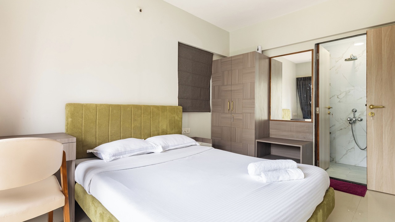 Photo of Bedroom in Bandra East