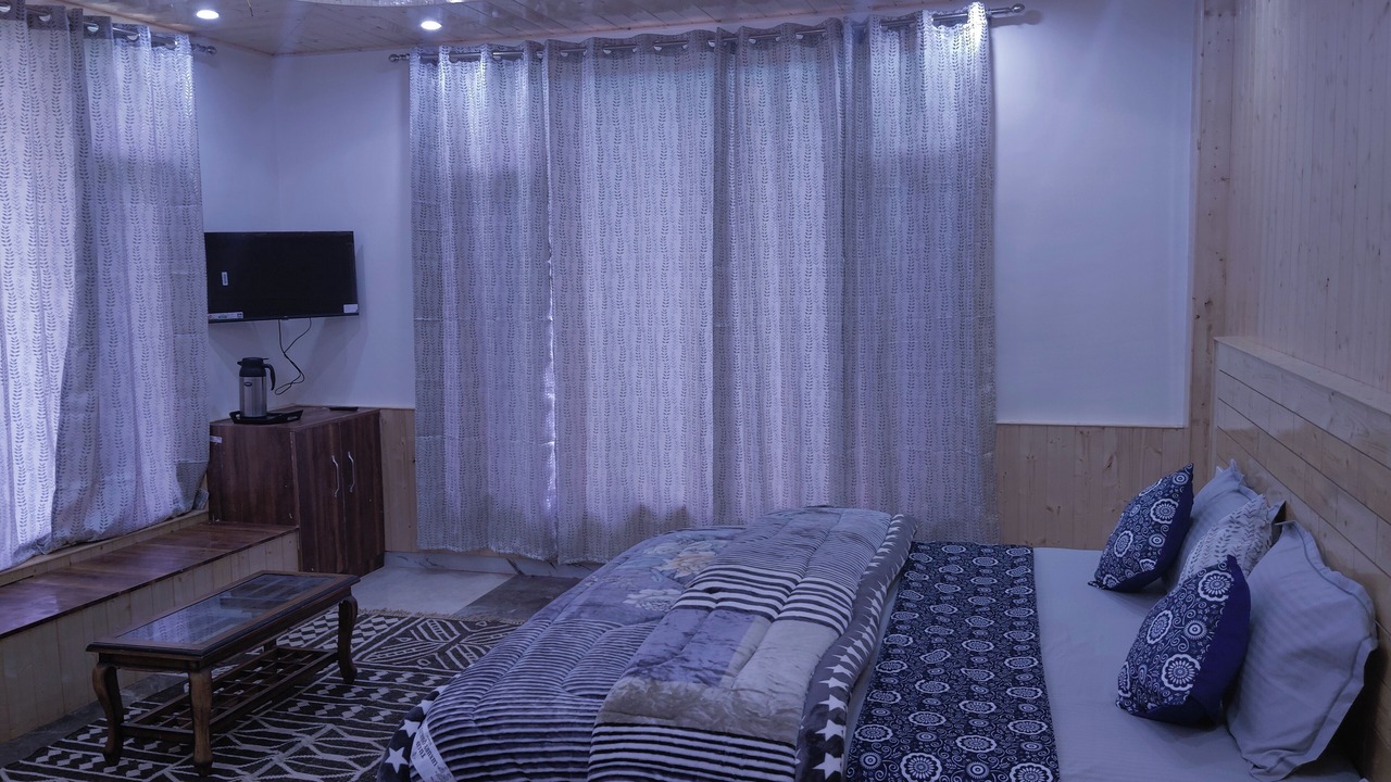 Photo of Bedroom in Manali