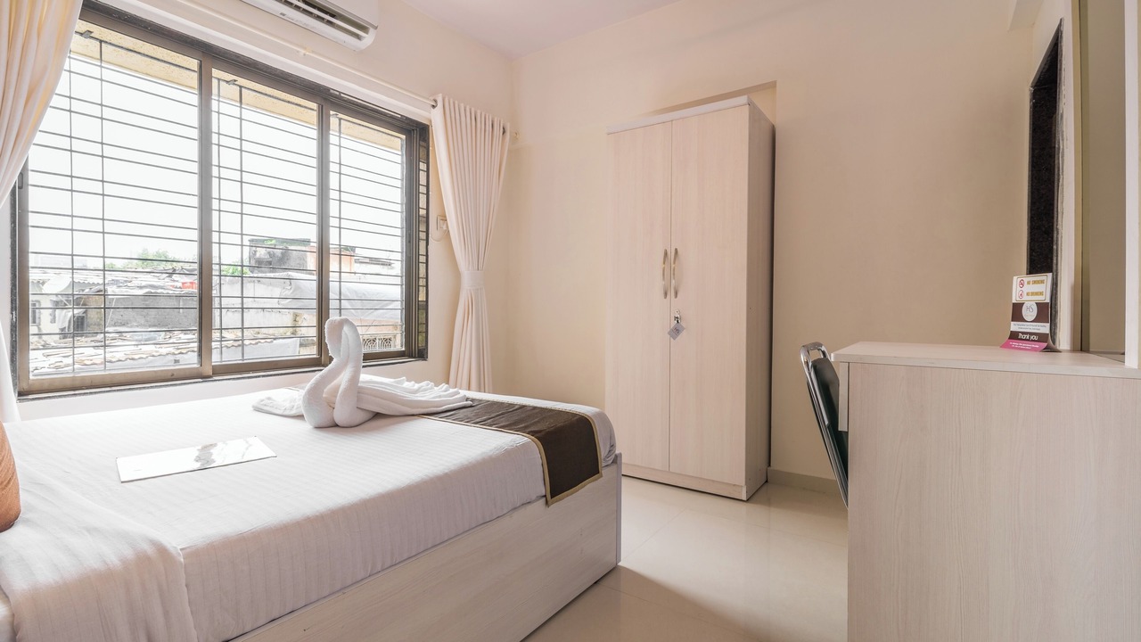Photo of Bedroom in Borivali East