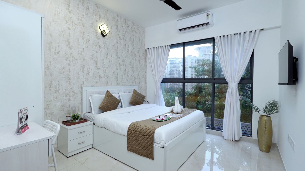 Photo of Bedroom in Vile Parle