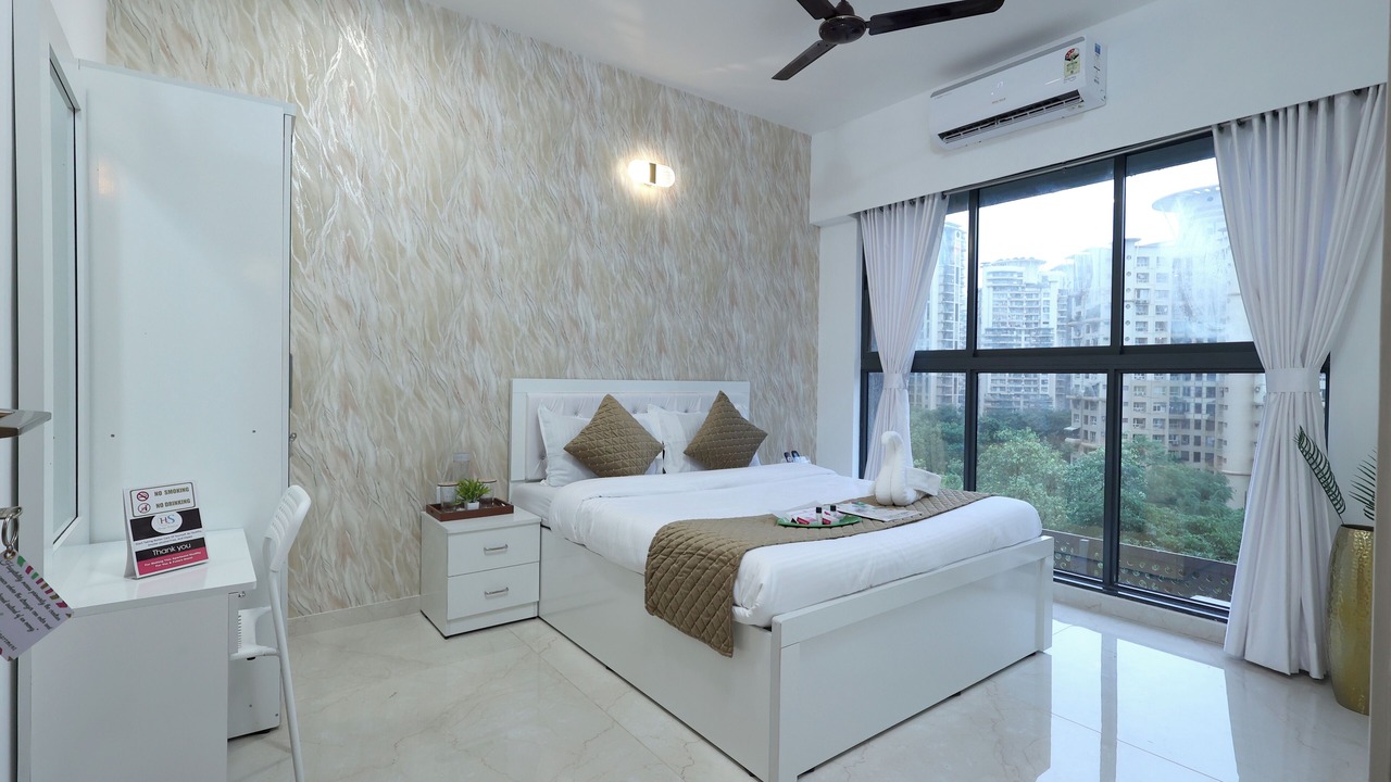 Photo of Bedroom in Vile Parle