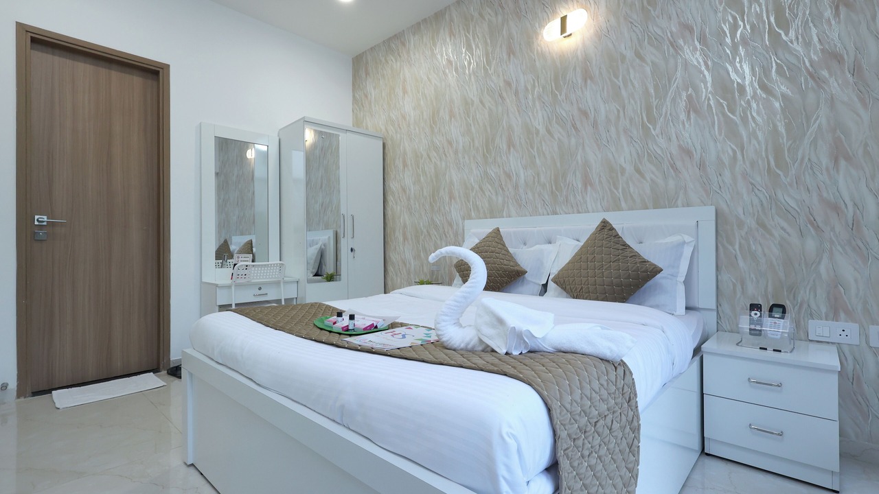 Photo of Bedroom in Vile Parle