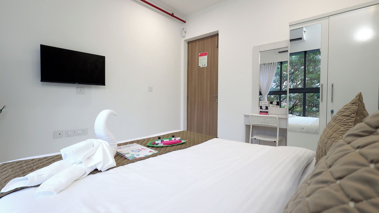 Photo of Bedroom in Vile Parle