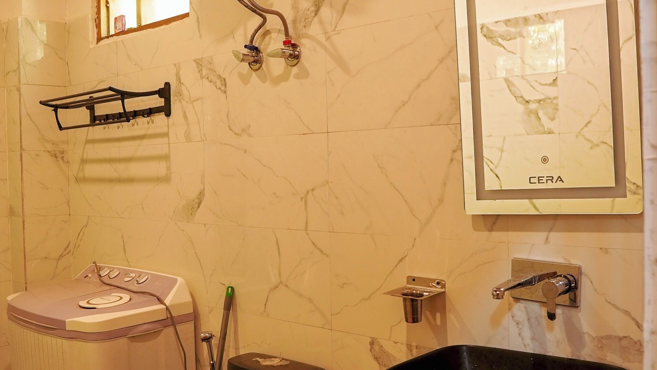 Photo of Bathroom in Banjar