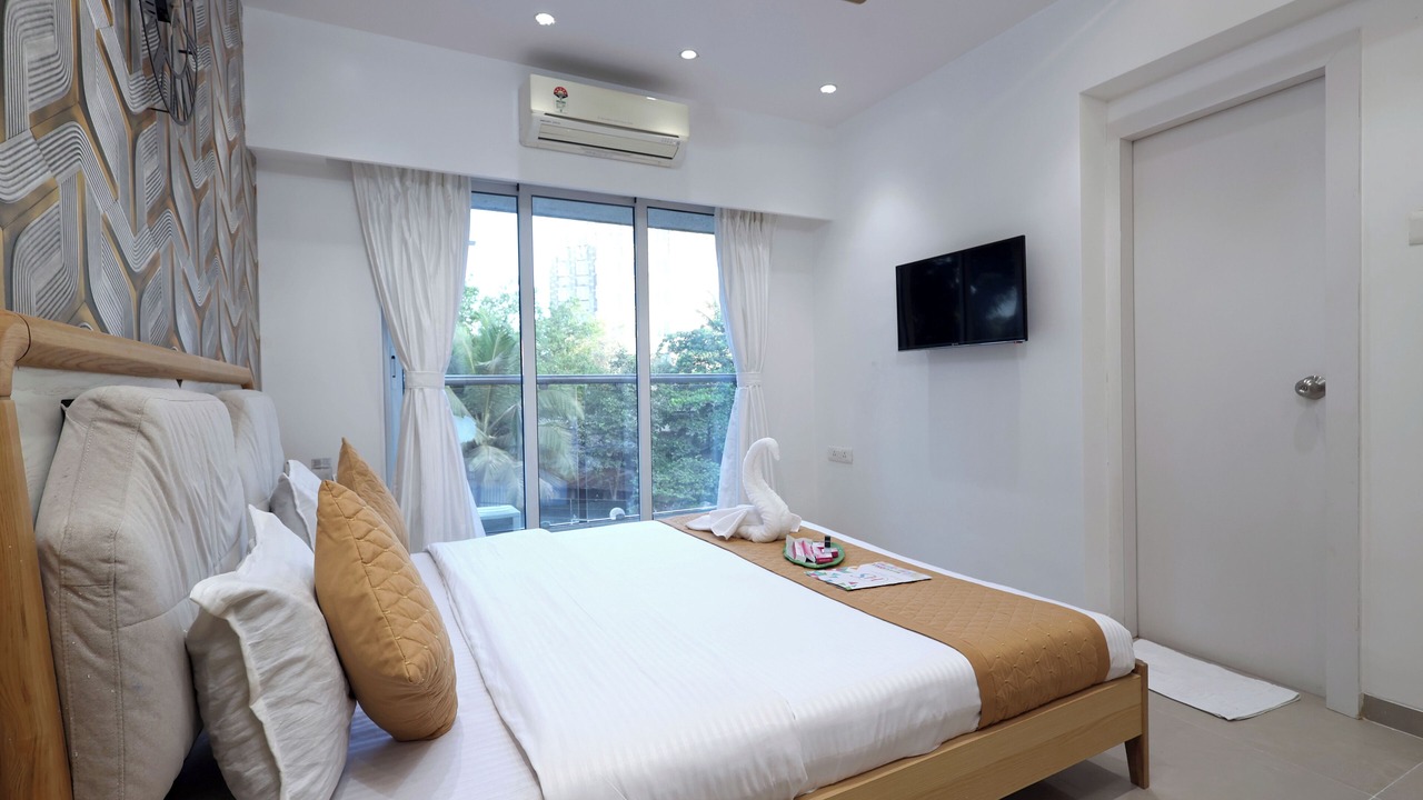 Photo of Bedroom in Vile Parle