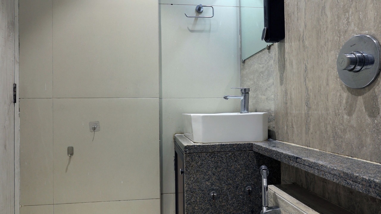 Photo of Bathroom in Vile Parle