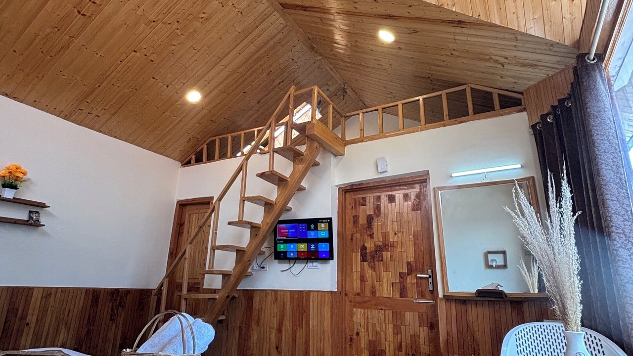 Photo of Bedroom in Jagatsukh