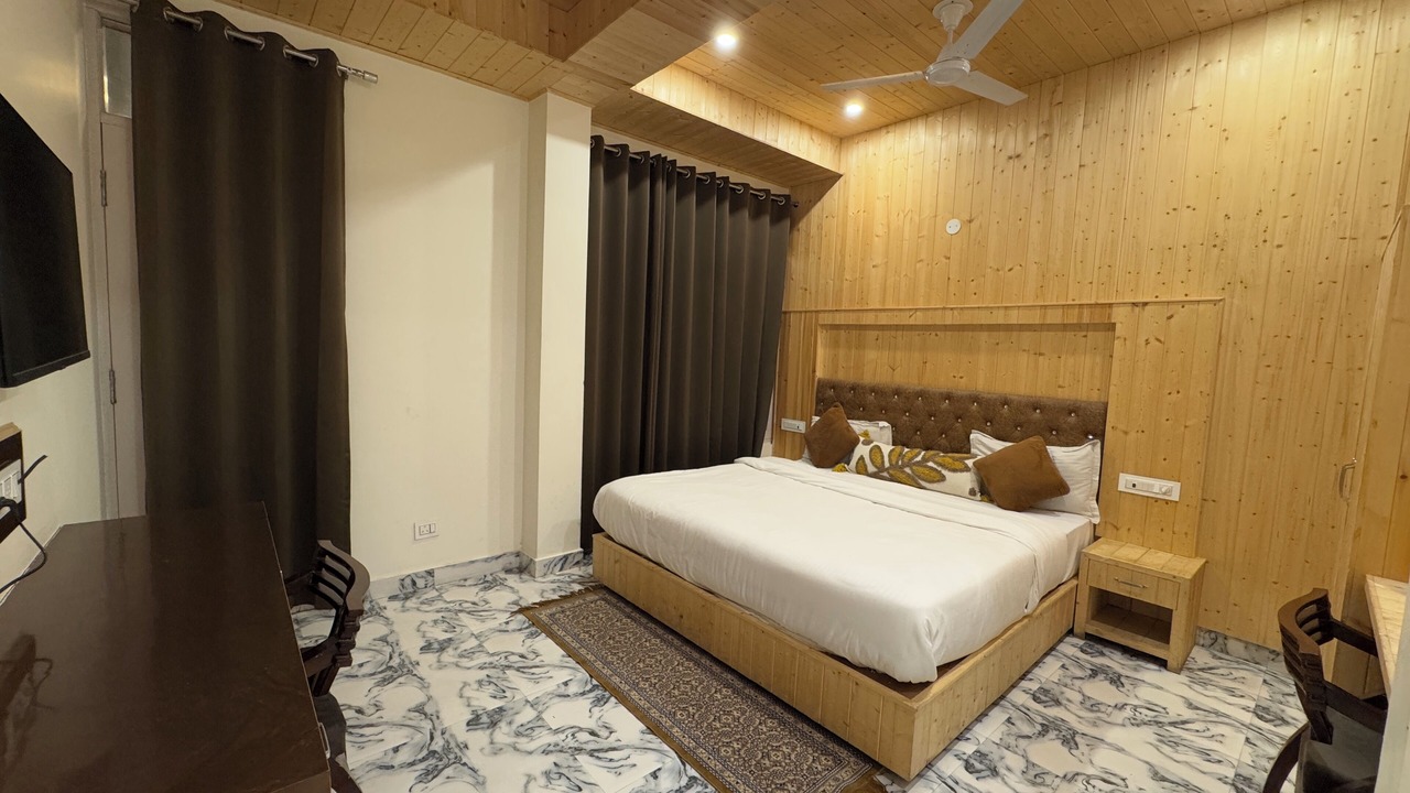 Photo of Bedroom in Kasauli