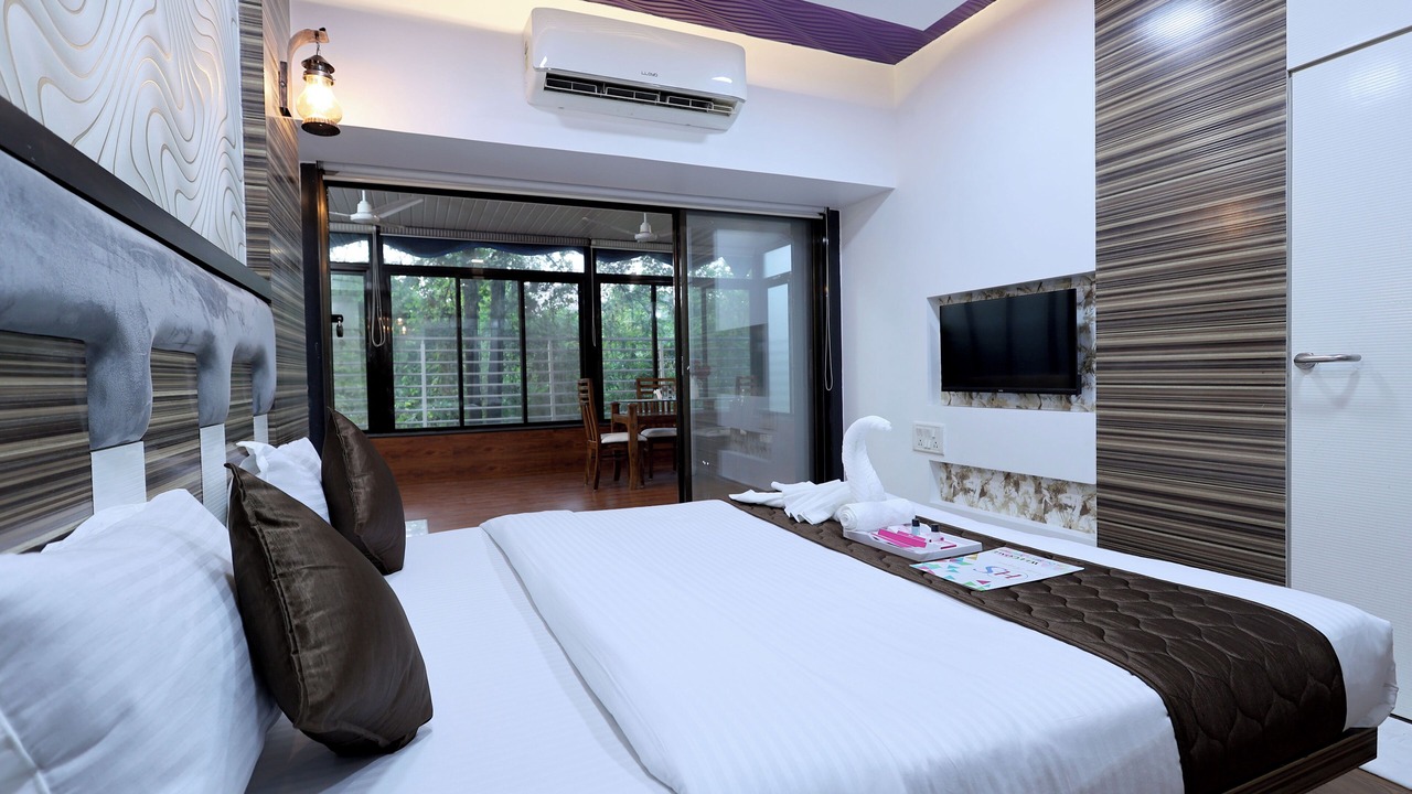 Photo of Bedroom in Kandivali East