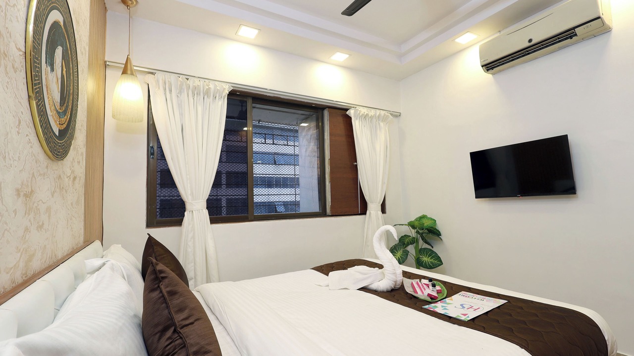 Photo of Bedroom in Powai