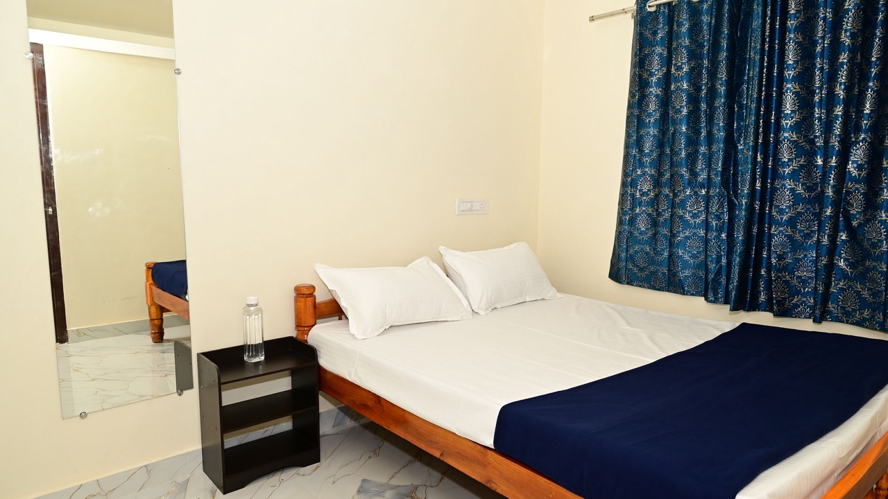 Photo of Bedroom in Honavar