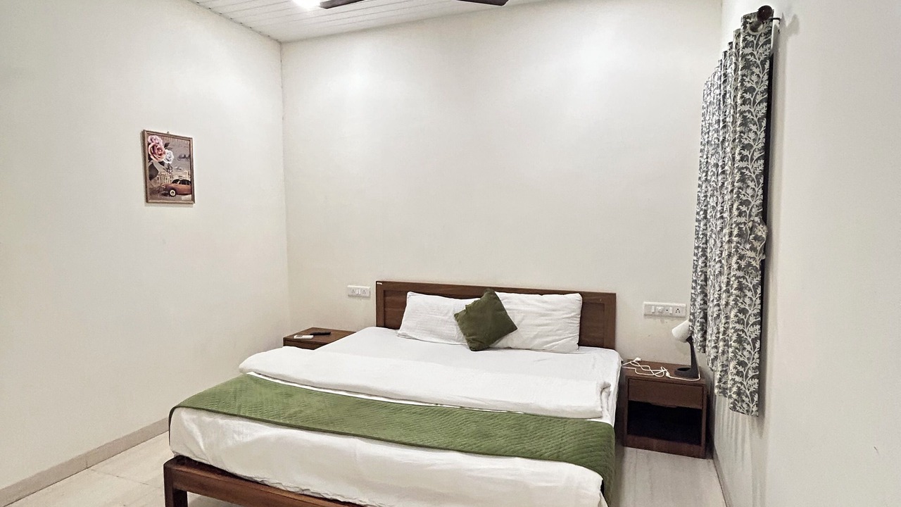 Photo of Bedroom in Chondhi