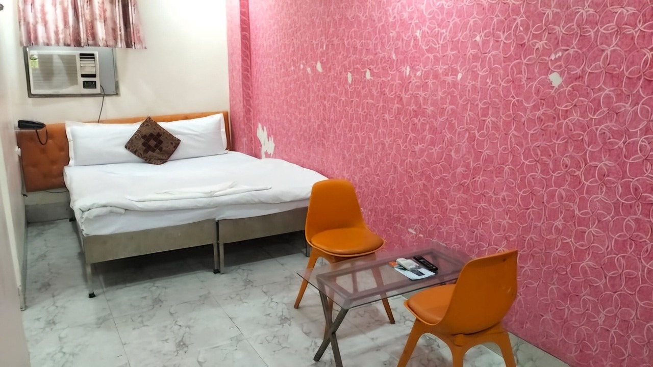 Photo of Bedroom in Karol Bagh