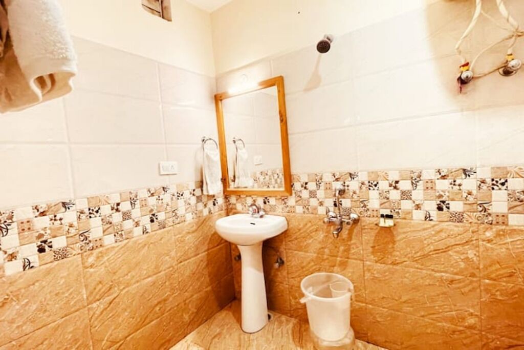Photo of Bathroom in New Manali