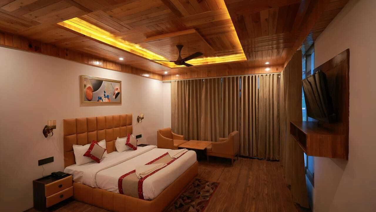 Photo of Bedroom in Jagatsukh