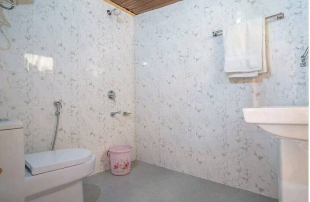 Photo of Bathroom in Banjar