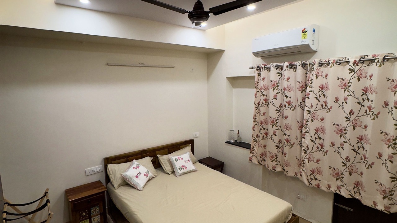 Photo of Bedroom in Vaishali Nagar