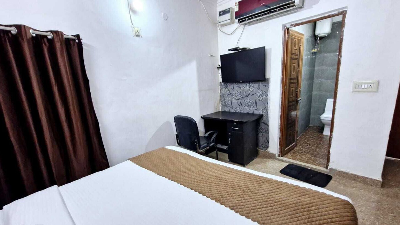 Photo of Bedroom in Mahipalpur