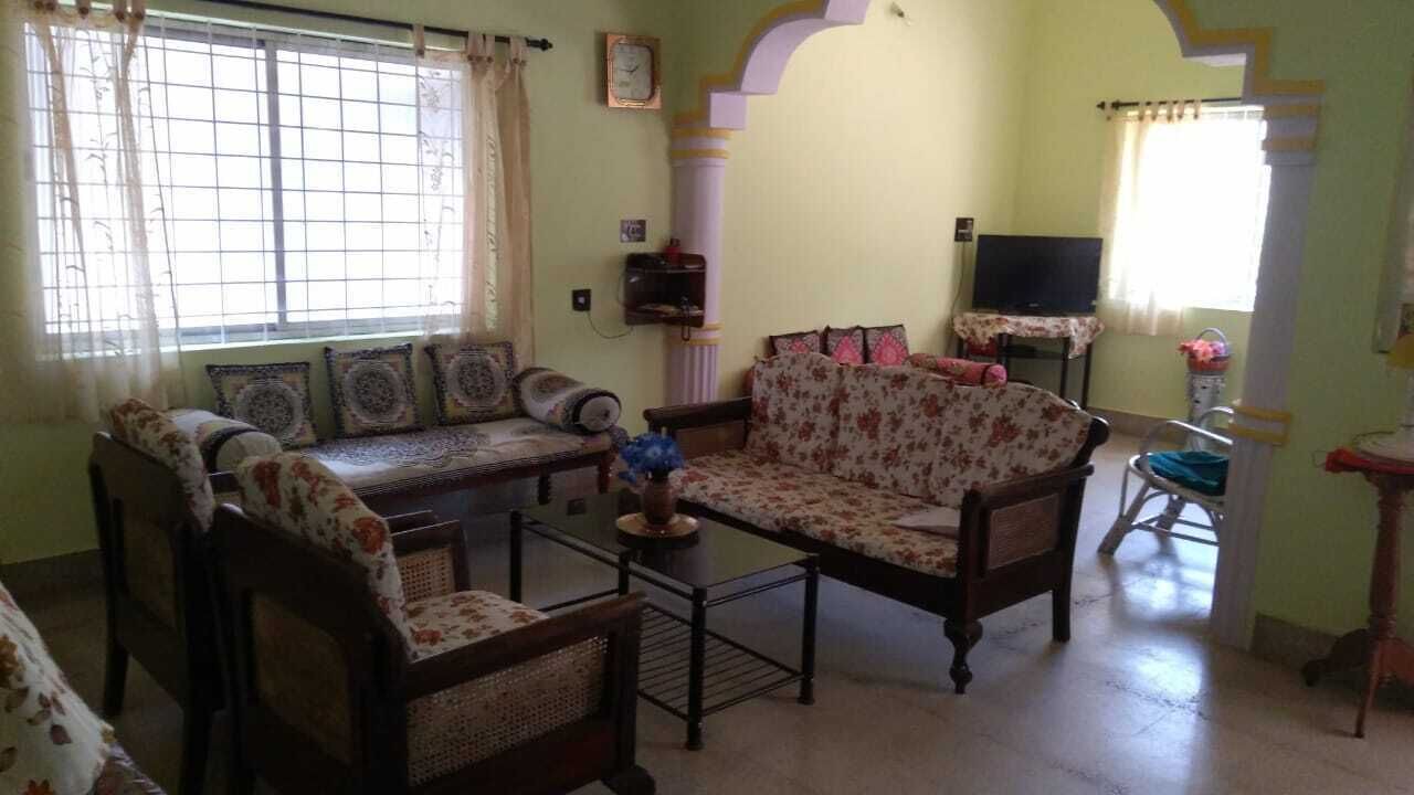 Photo of Livingroom in Ponnampet