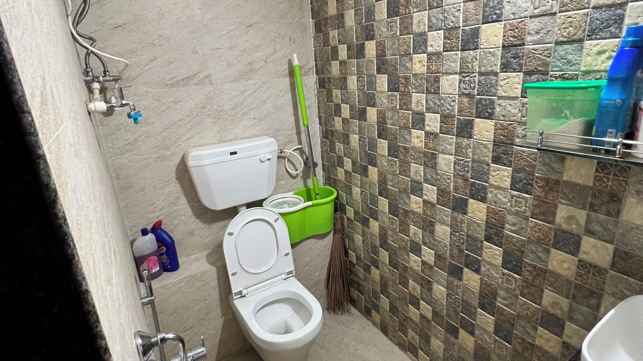Photo of Bathroom in Ratnagiri