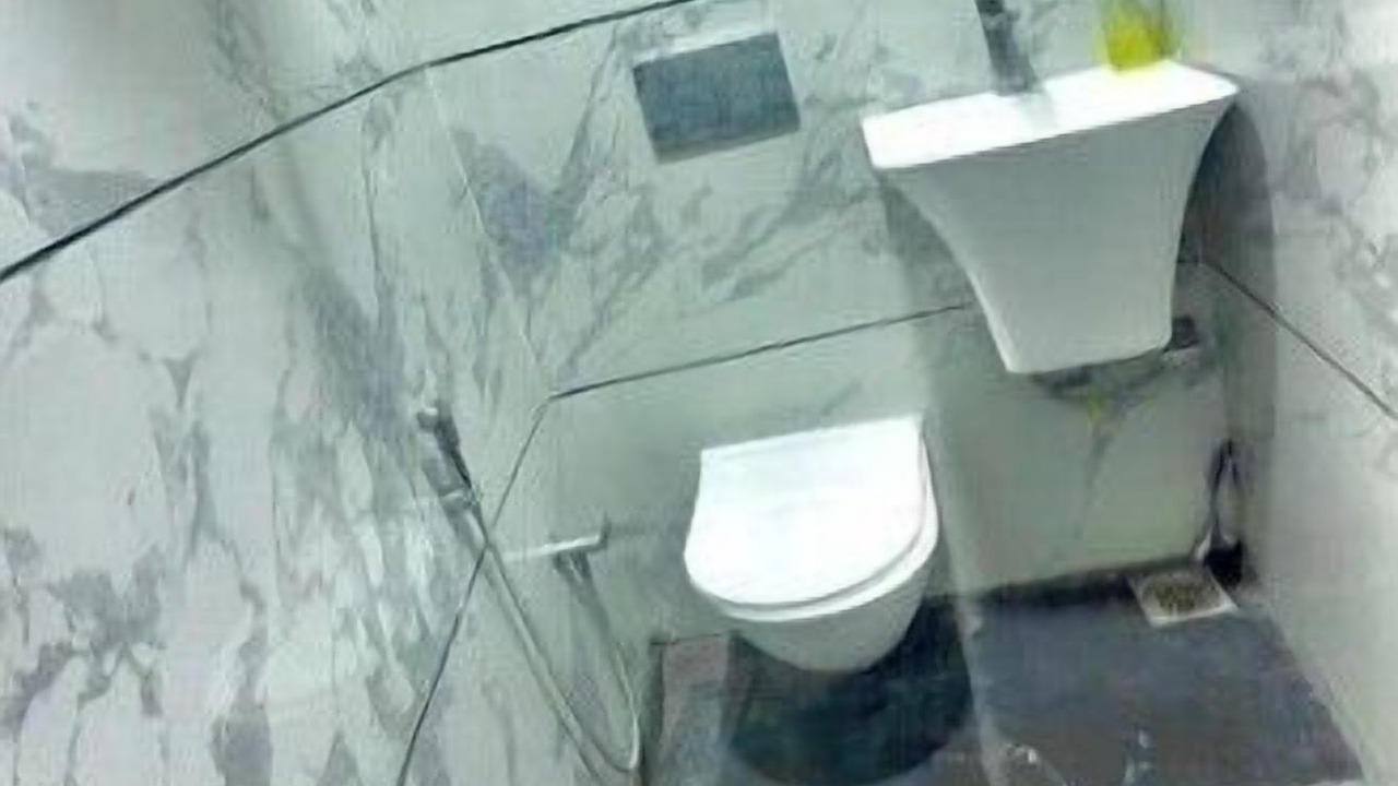 Photo of Bathroom in New Friends Colony