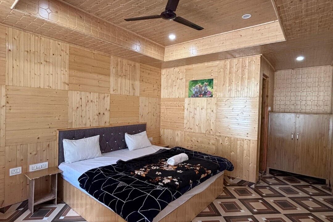 Photo of Bedroom in Kasol
