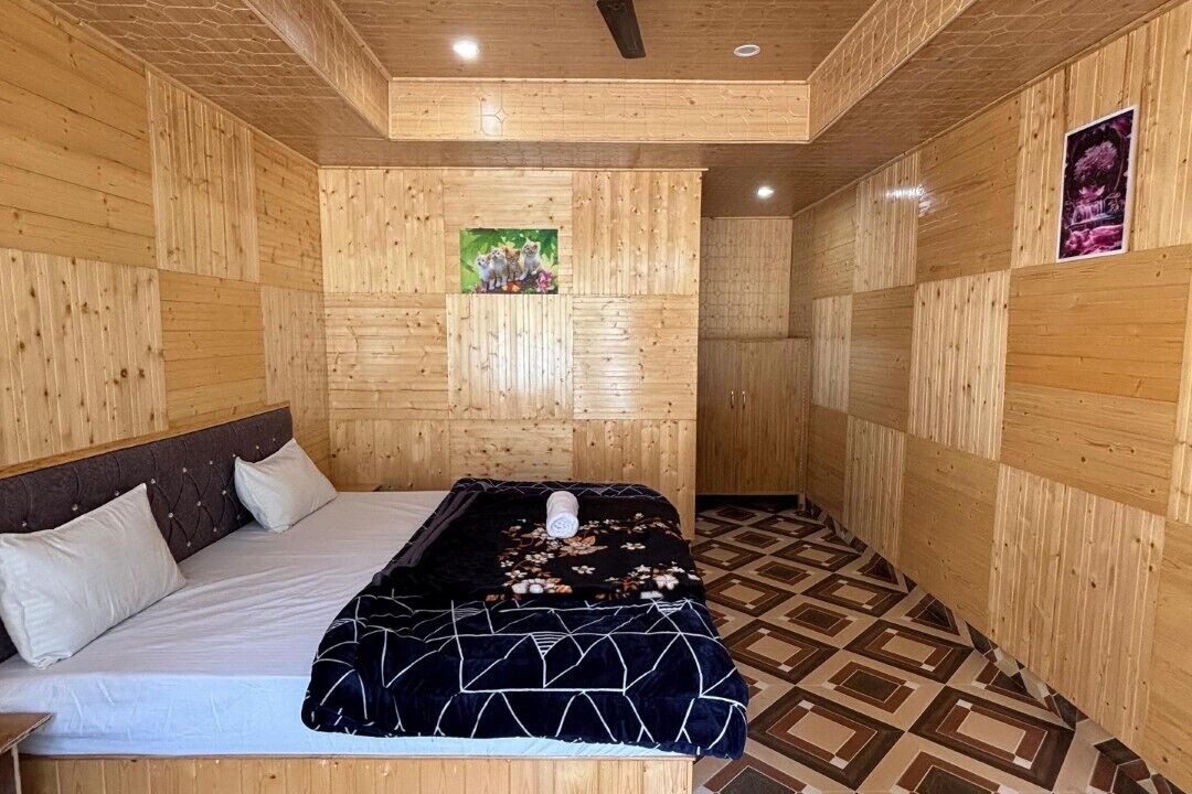 Photo of Bedroom in Kasol