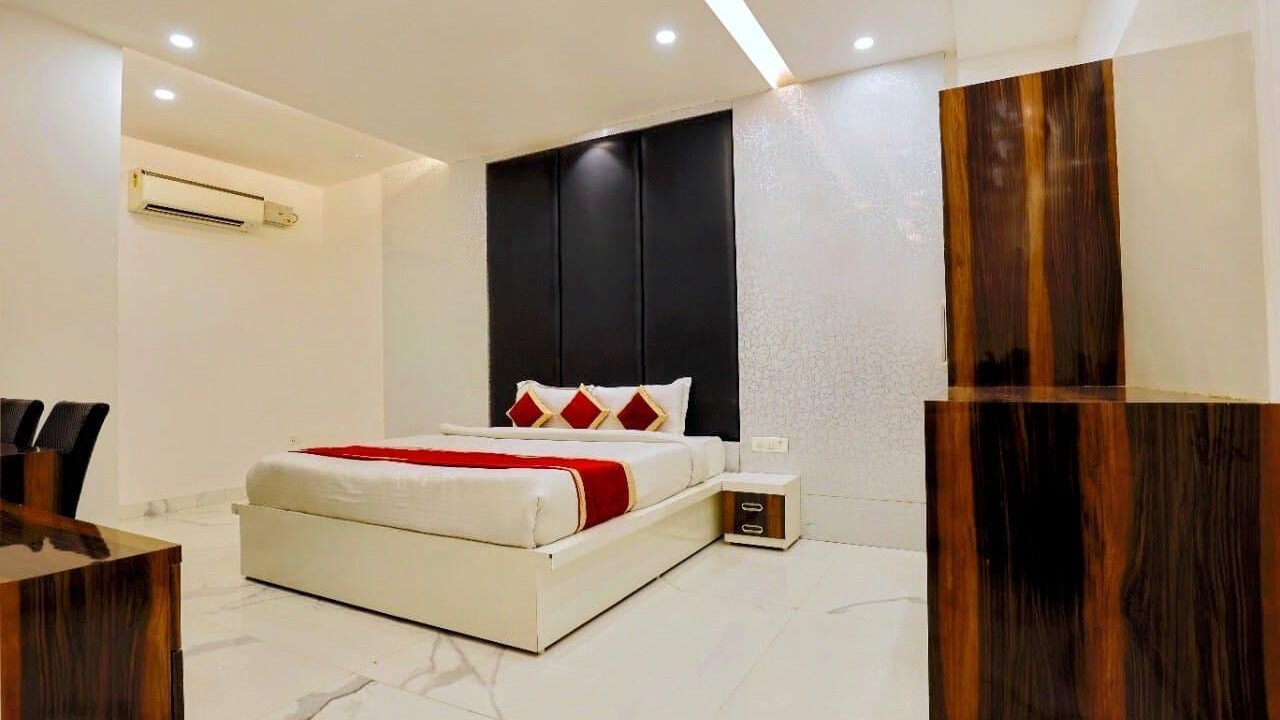 Photo of Bedroom in Dariyaganj