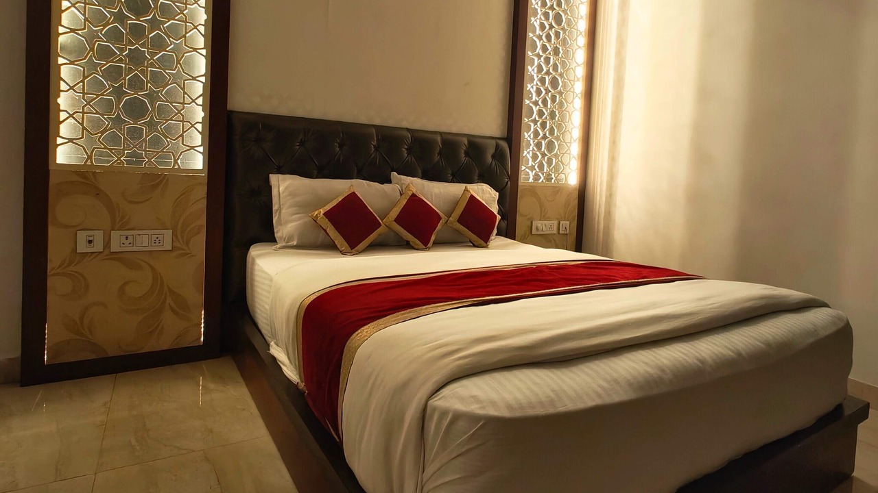 Photo of Bedroom in Dariyaganj